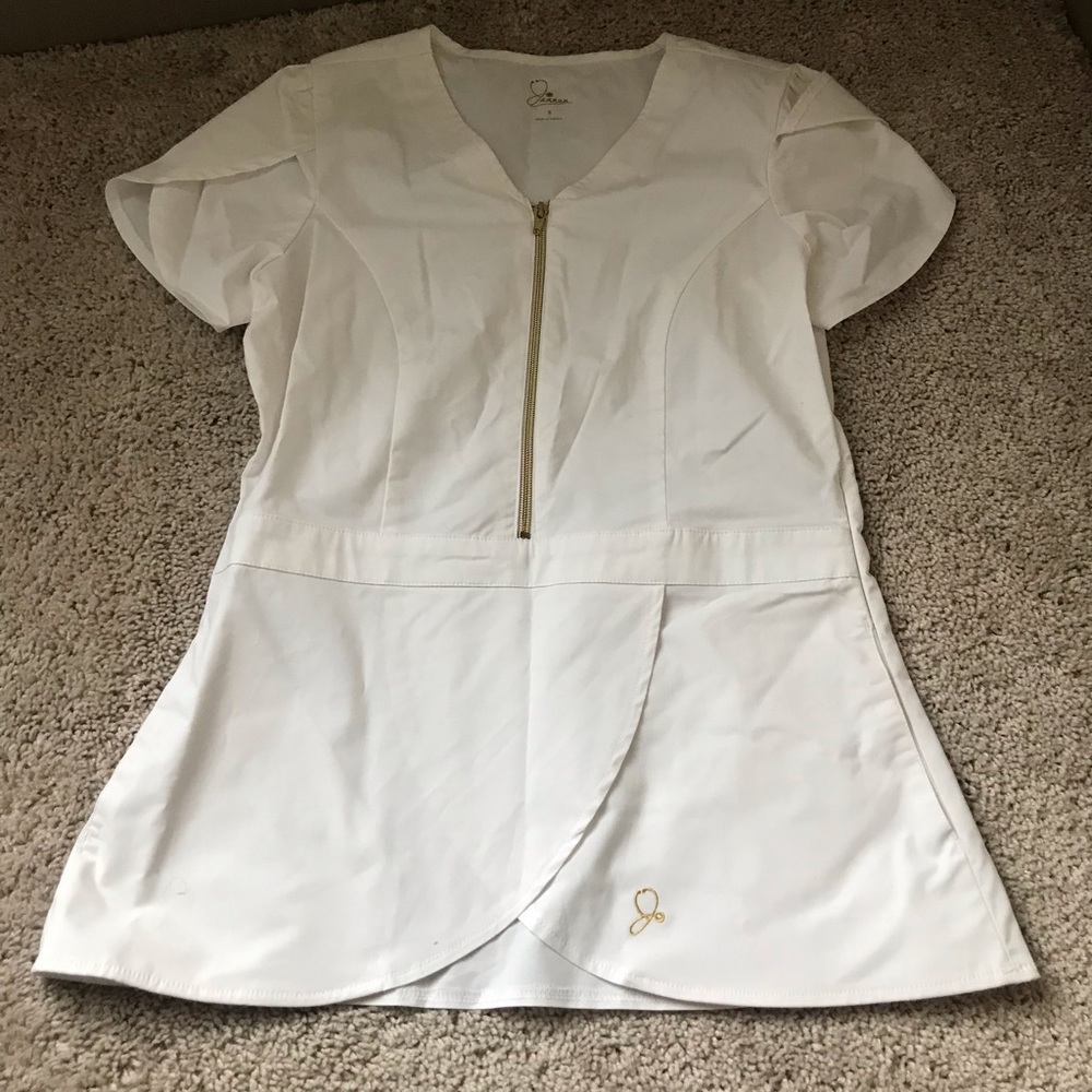 Jannuu Scrub Top size Small
